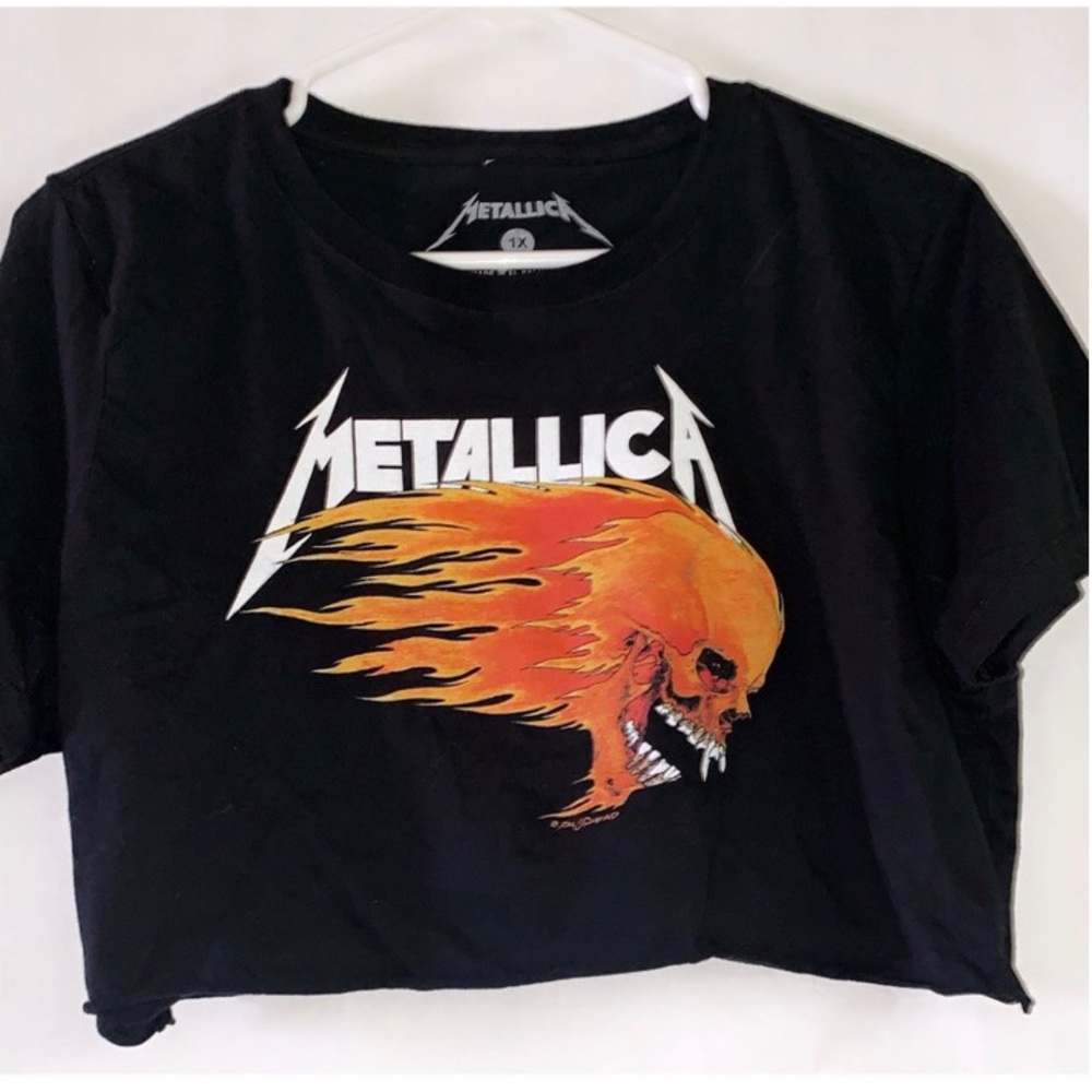 Metallica cropped top. worn once.